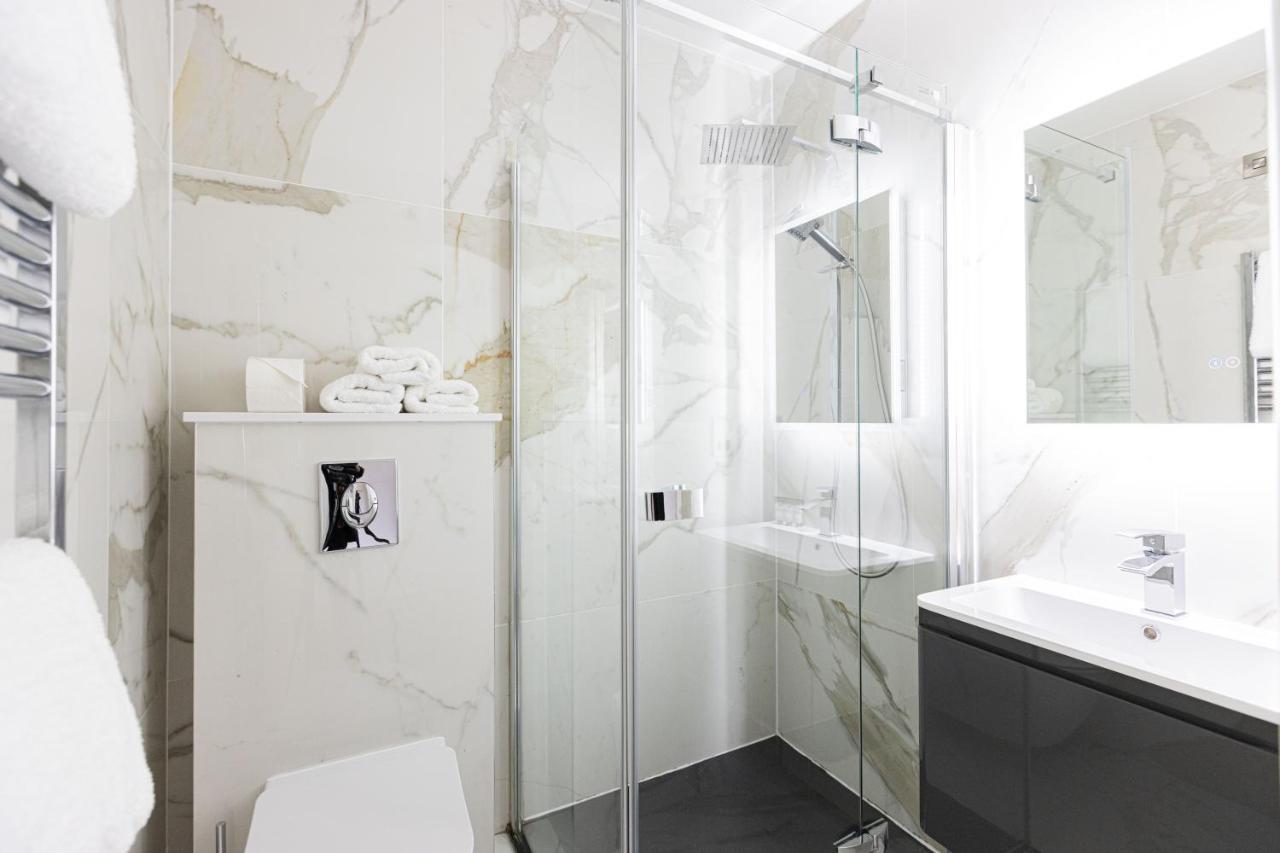 Curran Gate Luxury Serviced Apartments, Портръш Екстериор снимка
