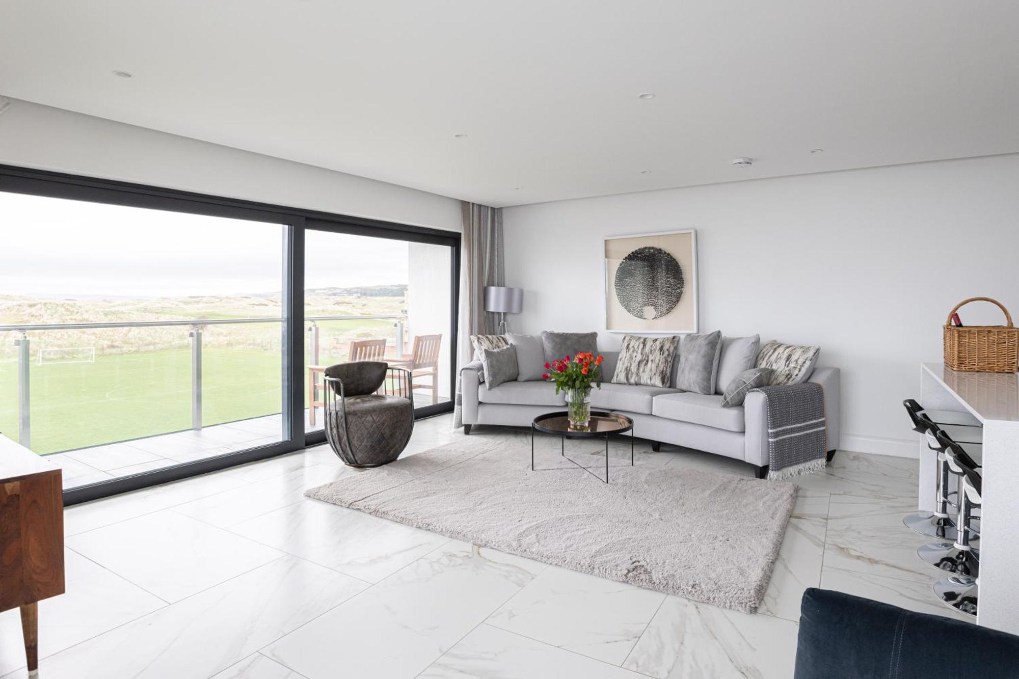 Curran Gate Luxury Serviced Apartments, Портръш Екстериор снимка